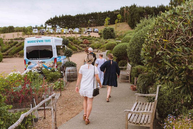 Waiheke Island: Taste&Graze Whisky Cellar Tour, Food, Olive Oil - Finishing with Waiheke olive oil